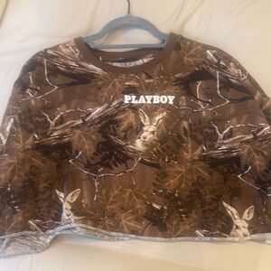 PLAYBOY camo crop top